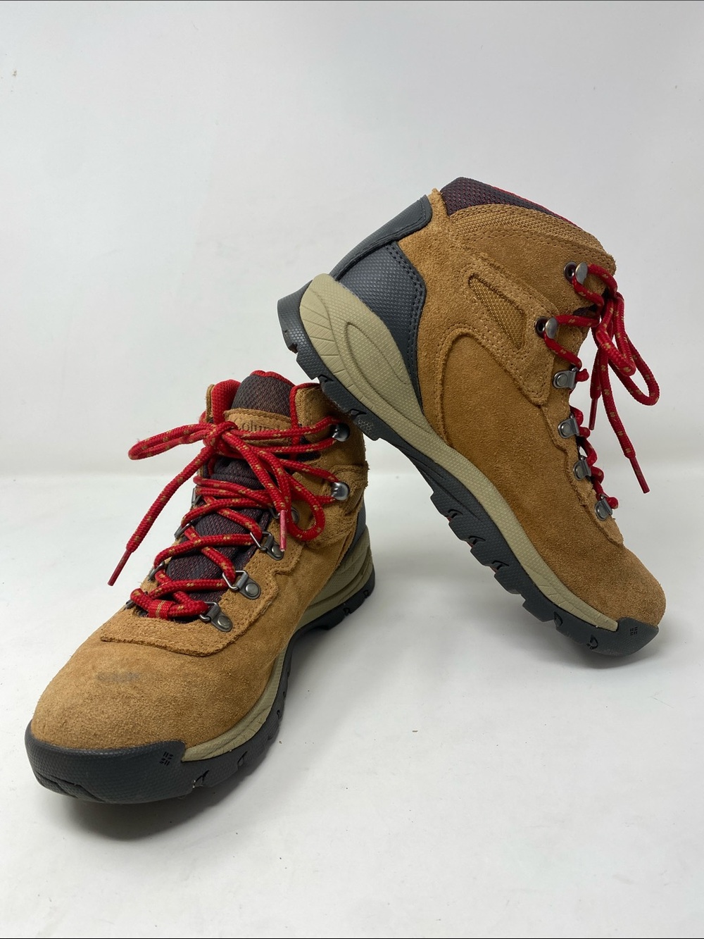 Columbia Newton Ridge Plus Waterproof Amped Elk/Red Women's Hiking Boots